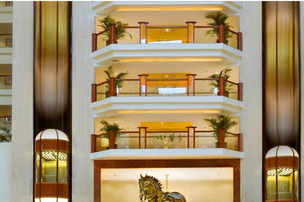 The Lalit Mumbai thumbnail 2