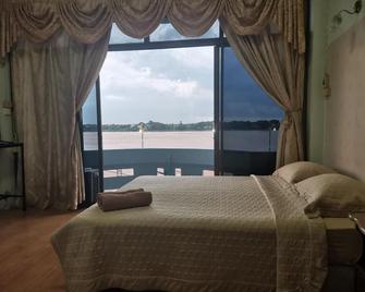 Just Mansion Hotel - Nong Khai - Bedroom