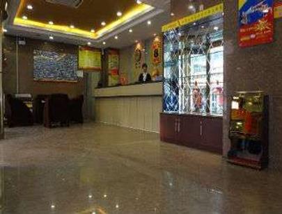 Super 8 by Wyndham Taiyuan Nan Nei Huan - Taiyuan - Front desk