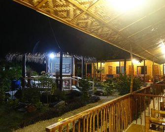 New Village Lodge - Oslob - Pati