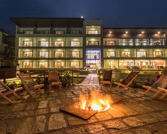 Park Safari Resort - Sauraha - Edificio