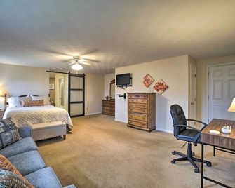 Delightful Tipp City Unit w/ Covered Patio! - Tipp City - Habitación