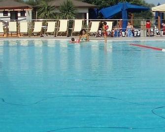 Camping Pineta - Pisa - Piscina