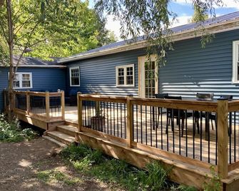 Whispering Birch Bed and Breakfast - Annapolis Royal - Patio