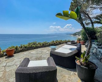 Apartment WeSea by Interhome - Varazze - Балкон