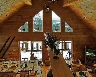 Mountain Retreat close to Hunter/Windham Mountain - Prattsville - Dining room