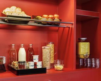 hotelF1 Saverne Monswiller - Saverne - Buffet