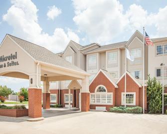 Microtel Inn & Suites by Wyndham Stillwater - Stillwater - Building