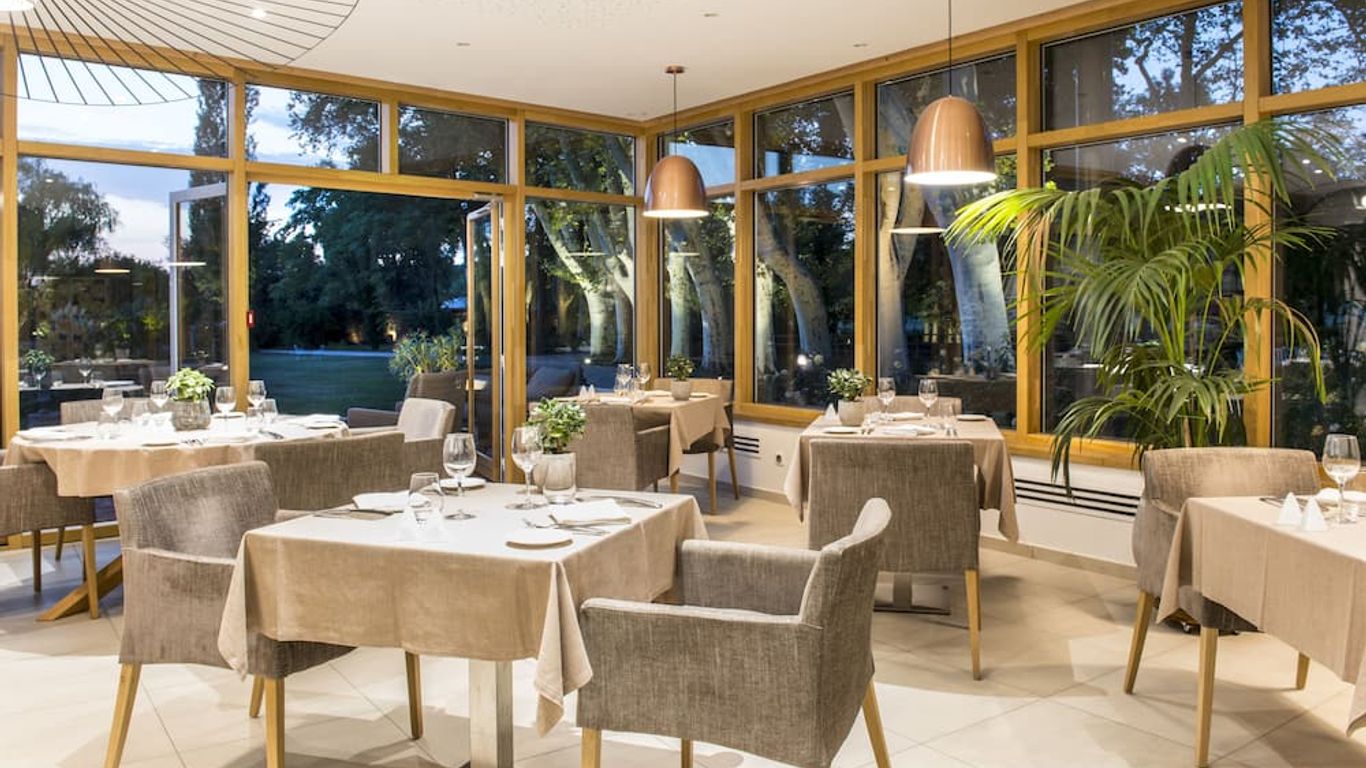 Château De Massillan