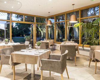 Château De Massillan - אורנג' - מסעדה