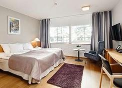 Hotel Rantapuisto - Helsinki - Bedroom