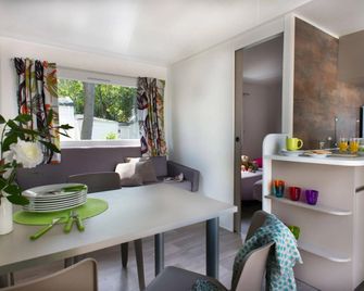 Camping Officiel Siblu Le Bois Masson - Saint-Jean-de-Monts - Dining room