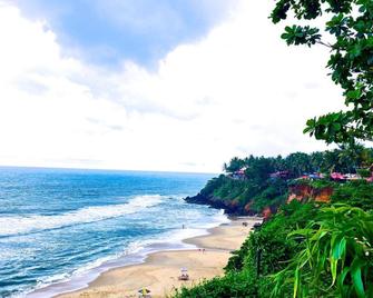 Black Beach Resort - Varkala - Strand