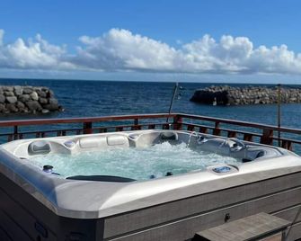 Unwnd Boutique Hotel Camiguin - Mambajao