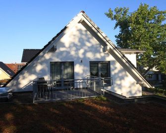 Moderne Ferienwohnung in Ruhiger und Zentraler Lage von Prenzlau - Пренцлау - Будівля
