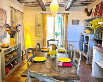 House Close To Roussillon, Luberon, Provence Pet Friendly ,splasch Pool - Joucas - Dining room