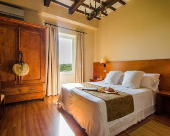 Hotel Rural Sant Joan de Binissaida - Es Castell - Bedroom