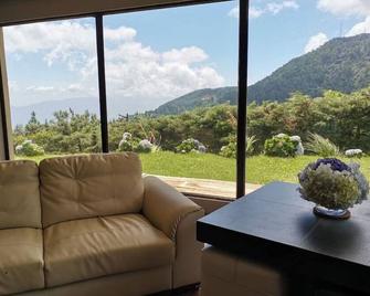 Miramundo Villa Montana House. The Hidden Paradise - San Ignacio - Sala de estar