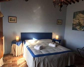 Villa Arzilla - Glicine Room - Vitorchiano - Bedroom
