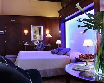 Hotel Liassidi Palace - ונציה - חדר שינה