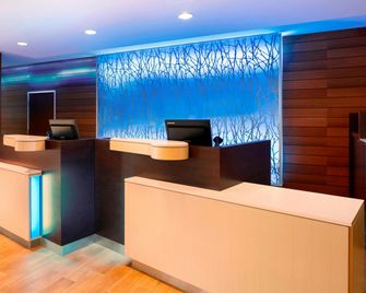 Fairfield Inn & Suites by Marriott Akron Fairlawn - Akron - Recepción