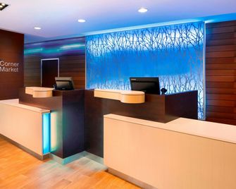 Fairfield Inn & Suites by Marriott Akron Fairlawn - אקרון - דלפק קבלה