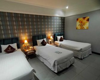 Amarelo Hotel - Surakarta City - Soveværelse
