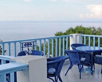 Daidalos Hotel - Armenistis - Balcón