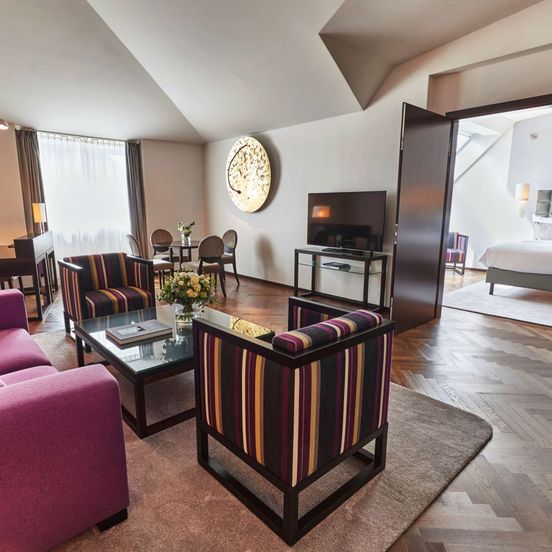 Living room view of Steigenberger Hotel Herrenhof