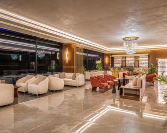 Best Western Premier Hidden Hills Hotel - Karaburun - Lobby