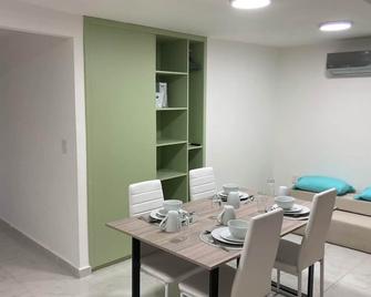 Room in Apartment - Apartment Rodolfo Historic Center - Mazatlán - Dining room