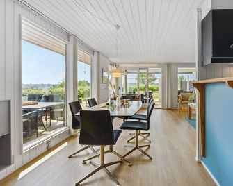 Awesome home in Millinge with WiFi - Millinge - Dining room
