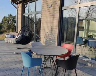 Odenwald Lodge with infrared sauna and 'Haus Himmelblau' e-charging station - Reichelsheim - Patio