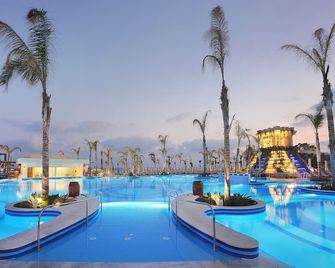 Olympic Lagoon Resort Paphos - Paphos - Pool