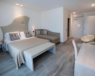 Hotel Italia - Garda - Bedroom
