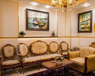 Luna Hotel & Terrace - Bakoe - Lounge