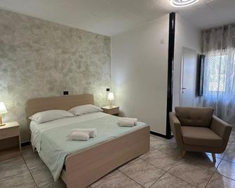 Hotel Il Gabbiano - Sanza - Bedroom