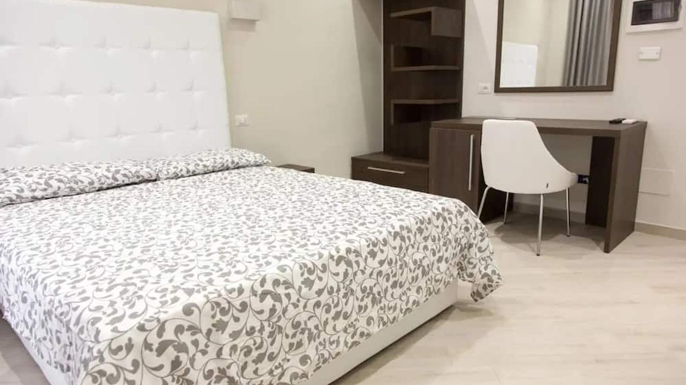 فينوستاس هوتل