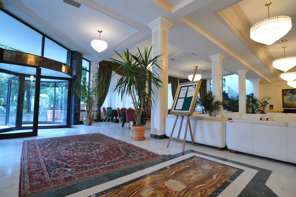 Hotel Internazionale Terme - אבאנו טרמה - לובי