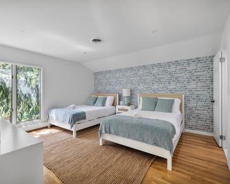 Upper Saddle River Resort w Pool, Hot Tub & Lake - Airmont - Bedroom