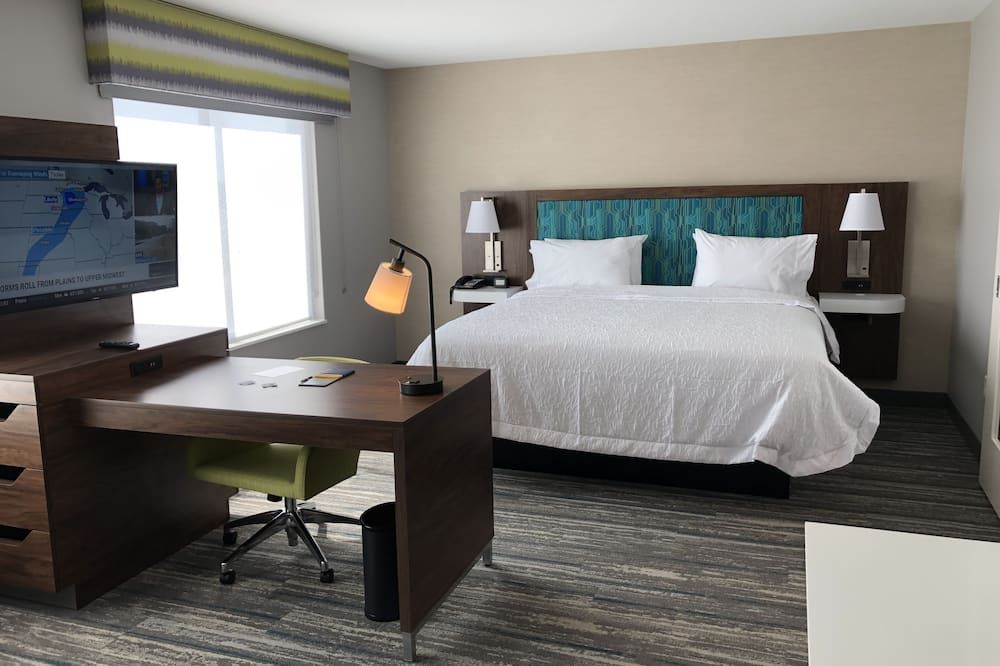 Hampton Inn & Suites Pekin Peoria Area - Pekin - Bedroom