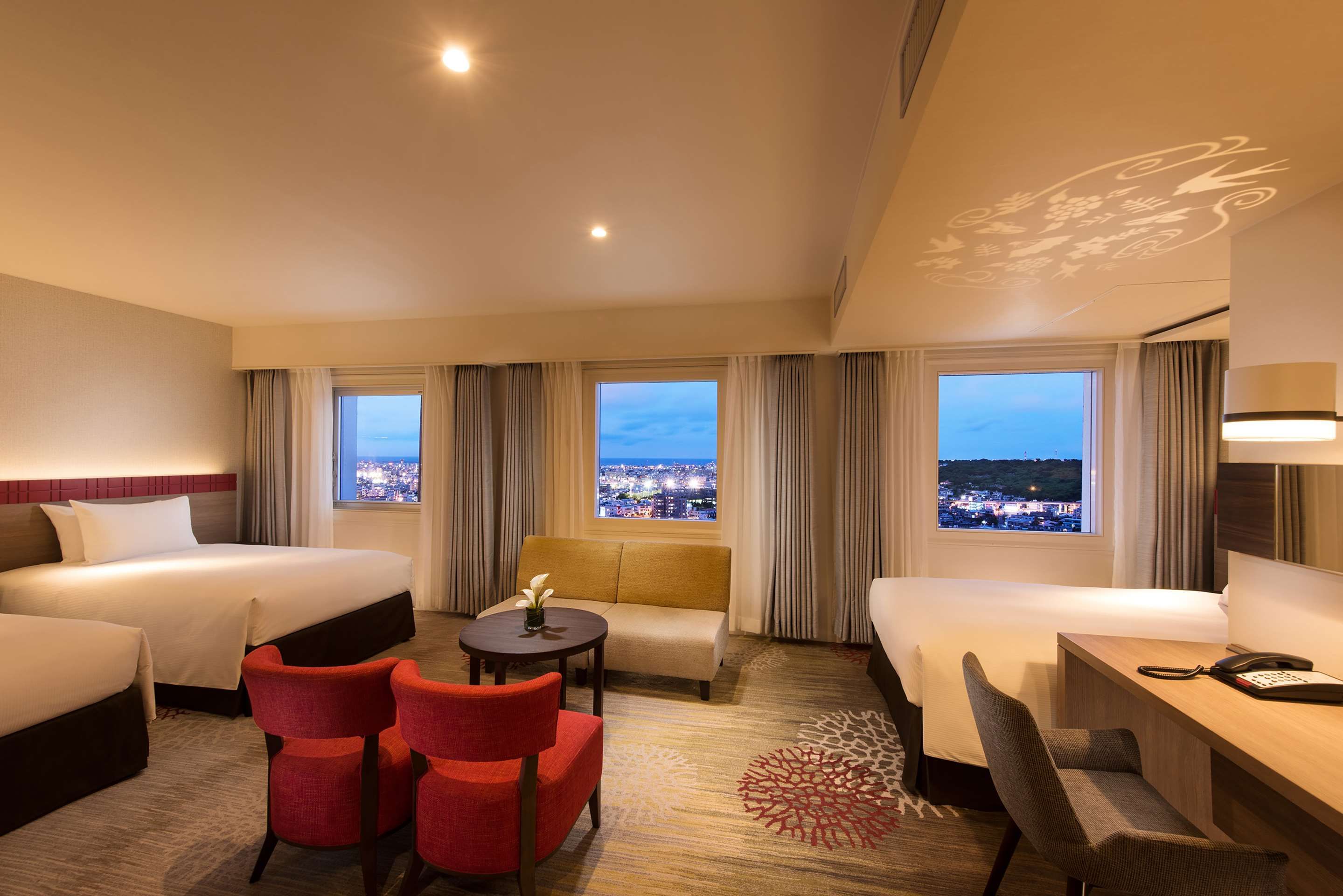 دبل تري باي هيلتون ناها شوري كاسل