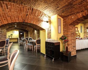 أسينزيو - براغ - مطعم