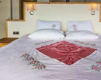 Assos Yildiz Hotel - Behram - Bedroom