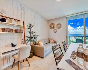 Amazing Bayviews Studio! Perfect Location - Miami - Dining room