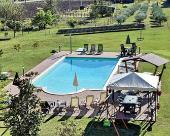 Apartment with private pool and large park - near Assisi - Asyż