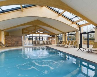 Shared heated swimming pool, 2 adults 2 children - Saint-Gilles-Croix-de-Vie - Piscine