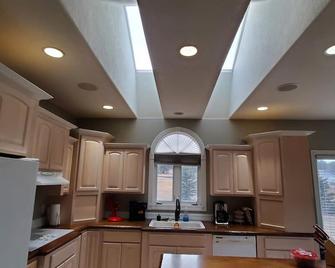 Luxury, Private,Relaxation with beautiful quiet area in the heart of the hills - Summerset - Kitchen