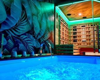 Dimora il Tartufo Relax e Benessere con Spa Privata - Busso - Piscina