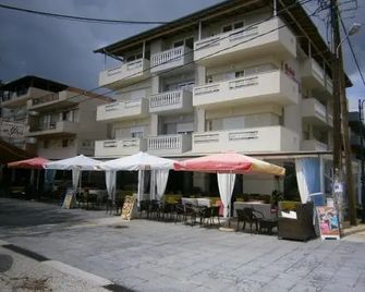 Hotel Ioanna - Olympiaki Akti - Gebouw